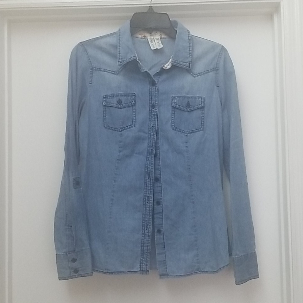 Trendy jean blouse